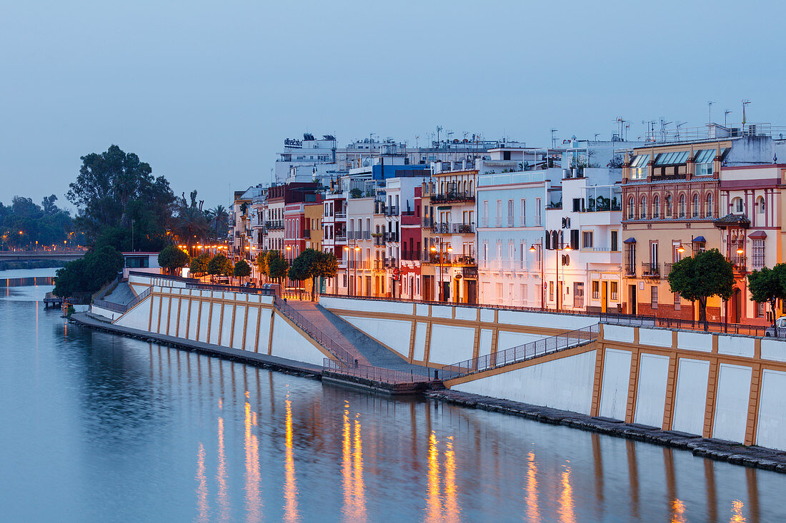 Barrio de Triana, Triana quarter, Rio Guadalquivir, river, Seville, Andalucia, Spain, Europe