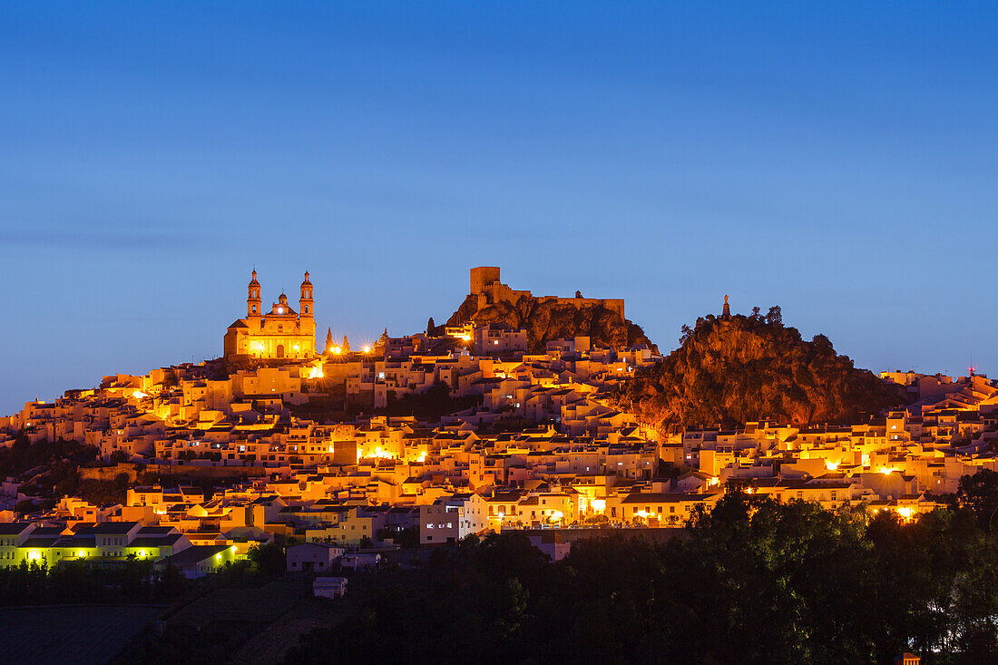 Castillo, arabische Burg, Kirche, Olvera, pueblo blanco, weißes Dorf, Provinz Cadiz, Andalusien, Spanien, Europa