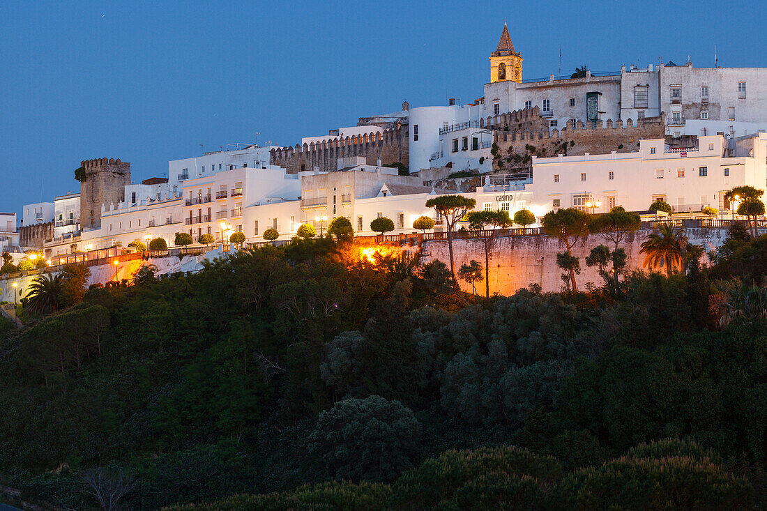 Vejer de la Frontera im Abendlicht, Pueblo Blanco, Weißes Dorf, Provinz Cadiz, Andalusien, Spanien, Europa