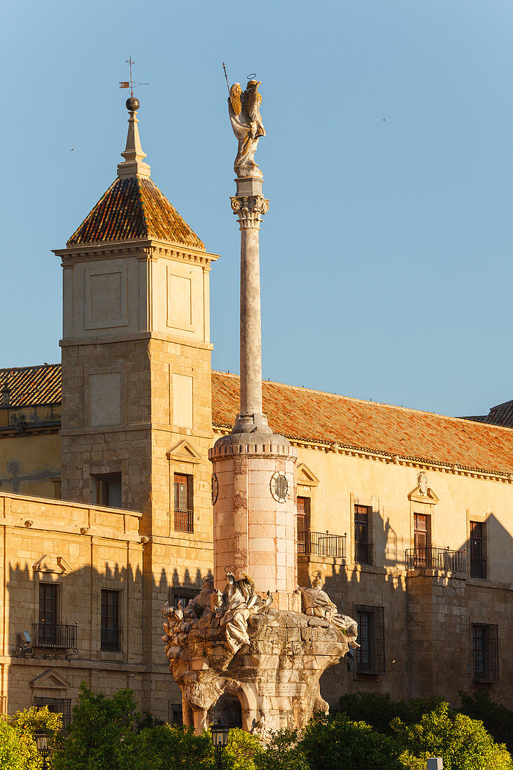 El Triunfo, column with statue of San Rafael, patron saint of Cordoba, Plaza Vallinas, historic centre of Cordoba, UNESCO World Heritage, Cordoba, Andalucia, Spain, Europe