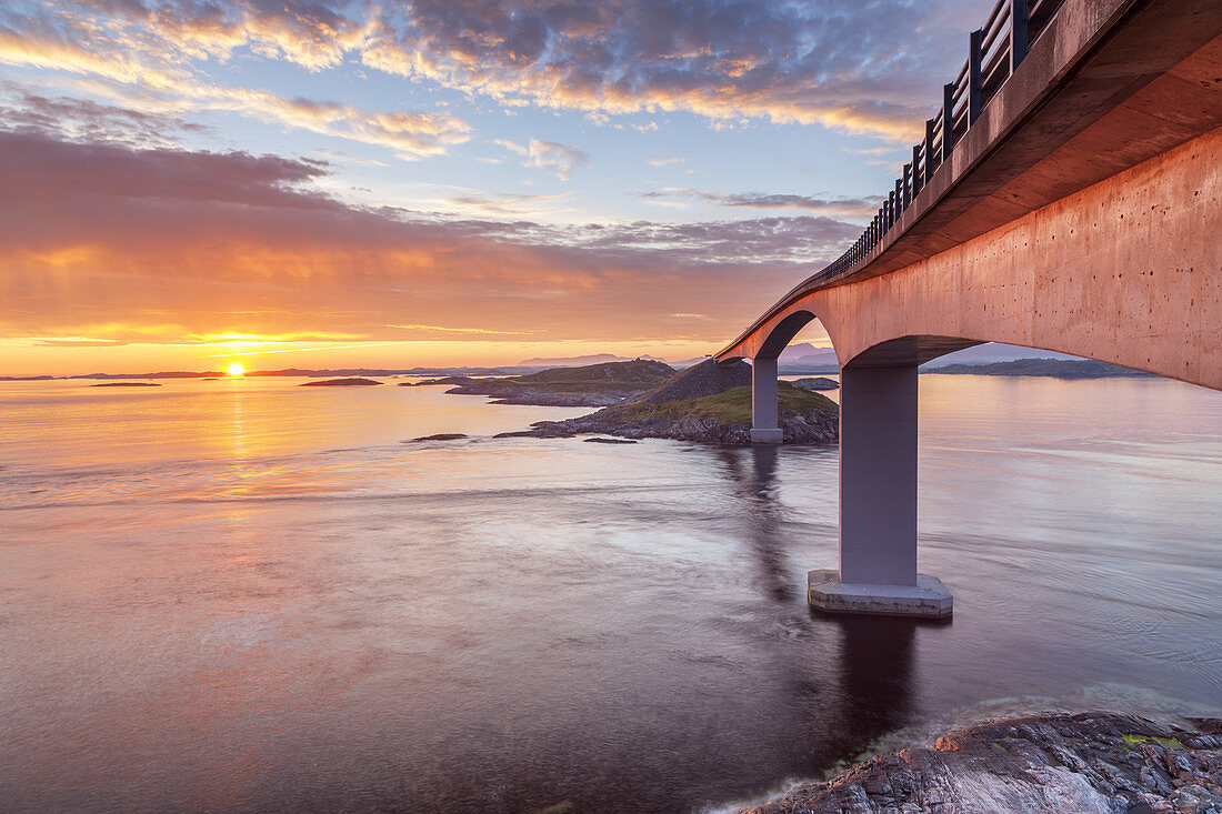 Sunrise with bridge Storseisundet on the Atlantic Ocean Road between Molde and Kristiansund, near Vevang, More og Romsdal, Western Norway, Norway, Scandinavia, Northern Europe, Europe