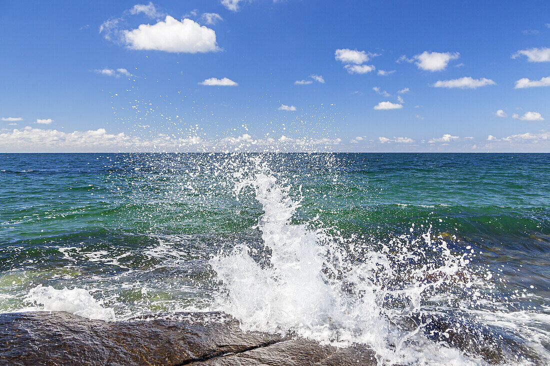 Felsküste vor Varberg, Hallands län, Südschweden, Schweden, Skandinavien, Nordeuropa, Europa