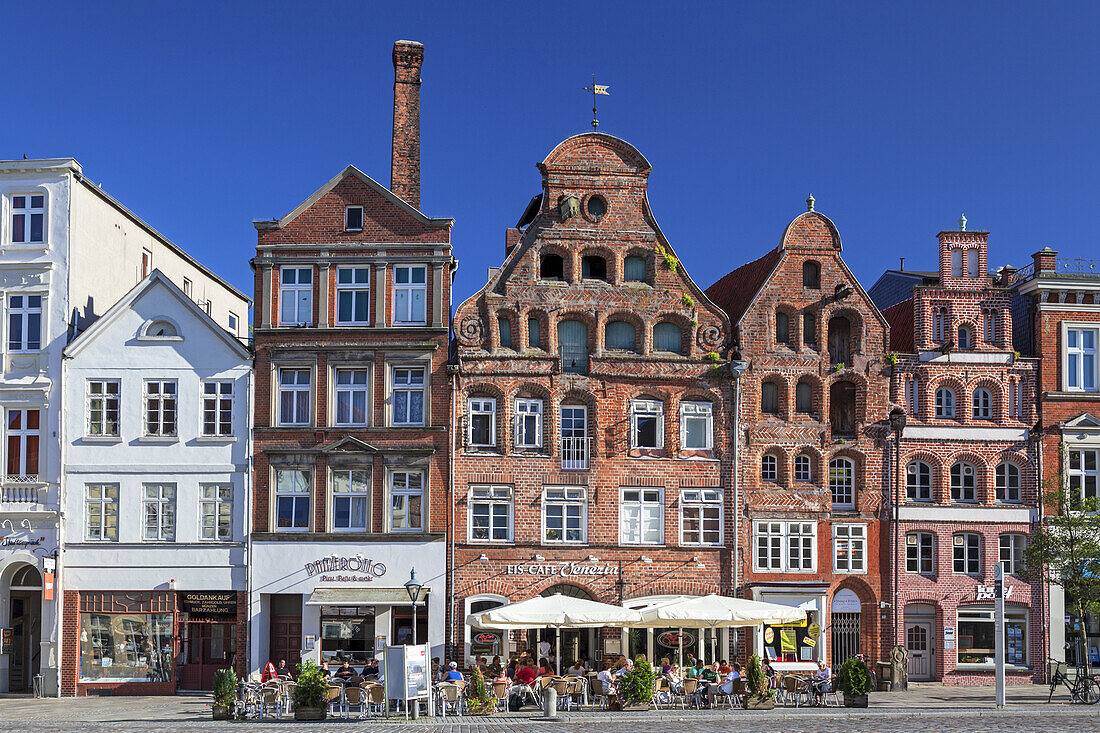 Brick buildings in the old town of Hanseatic town Lüneburg, Lower Saxony, Northern Germany, Germany, Europe