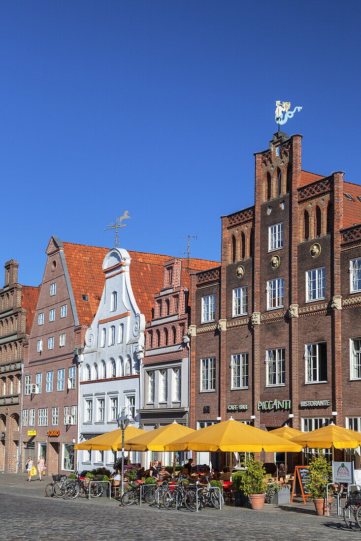 Brick buildings in the old town of Hanseatic town Lüneburg, Lower Saxony, Northern Germany, Germany, Europe