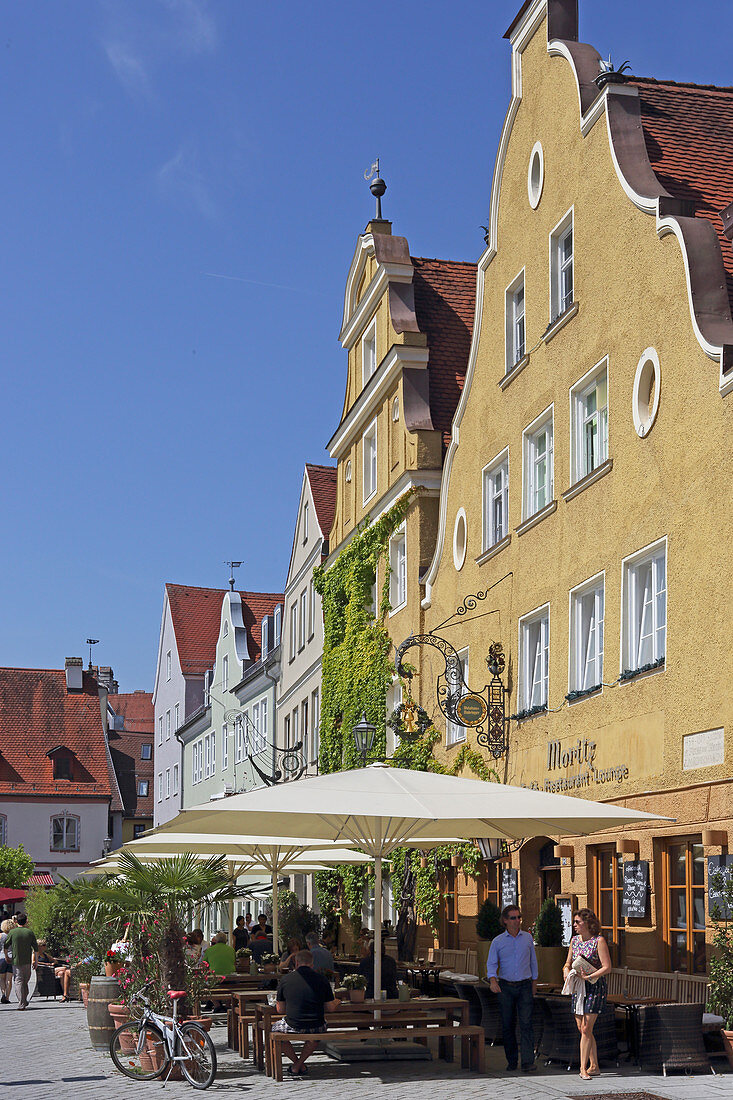 Restaurants in Zunfthäusern am Weinmarkt, Memmingen, Allgäu, Schwaben, Bayern, Deutschland