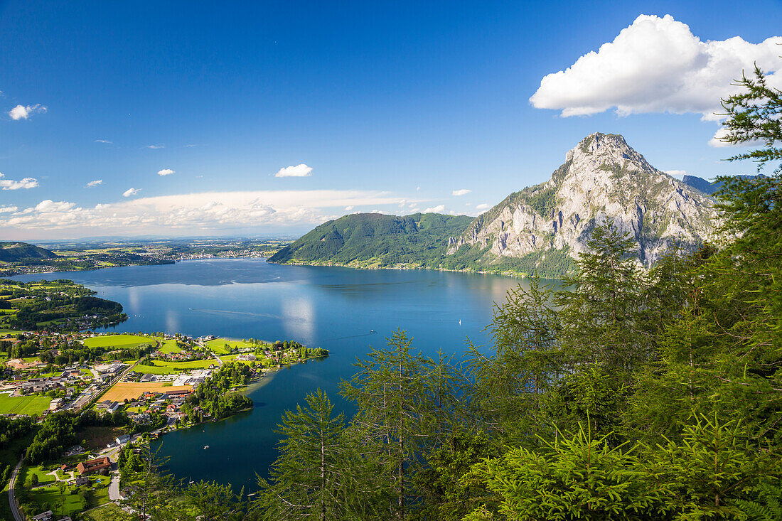 Lake Traunsee, Altmuenster and Mount Traunstein, seen from Mount Baalstein, Upper Austria, Austria, Europe