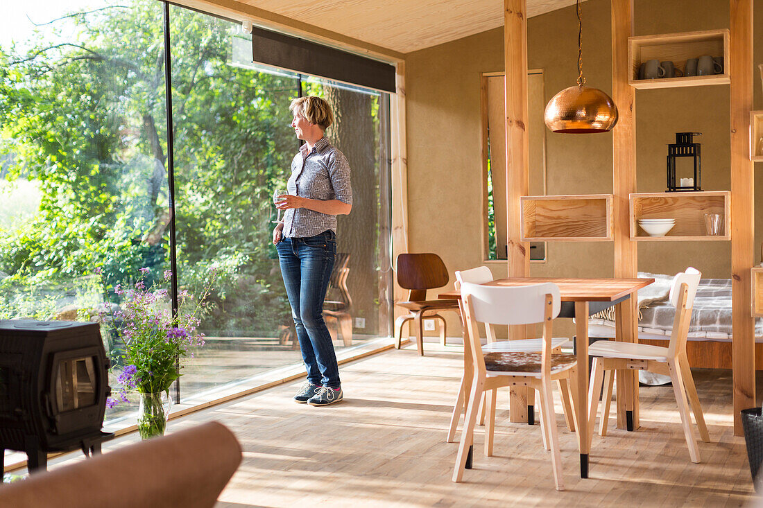 Schicke Ferienwohnung, Rehof Rutenberg, von holländischen Künstlern liebevoll sanierter alter Pfarrhof, Ferienwohnungen und Gartenhäuser, Sauna, Design, Architektur, gelegen an der Grenze von Mecklenburg-Vorpommern und Brandenburg, Mecklenburgische Seen, 