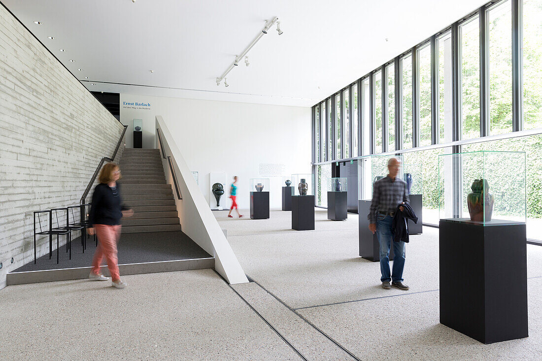 Ausstellungsraum, Figuren, Statuen, Ernst Barlach, Atelierhaus am Inselsee, Mecklenburgische Schweiz, Mecklenburgische Seenplatte, Mecklenburgische Seen, Güstrow, Mecklenburg-Vorpommern, Deutschland, Europa