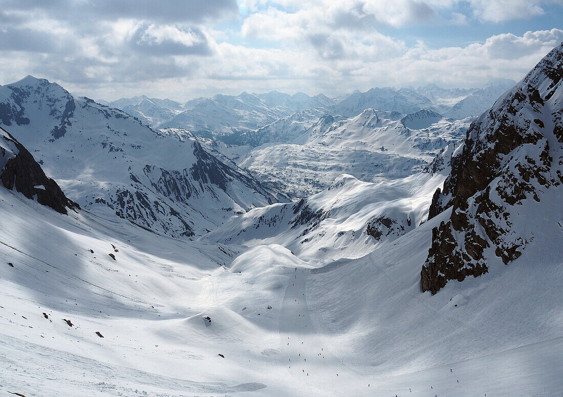 im Skigebiet über Zürs am Arlberg, Winter im Vorarlberg, Österreich