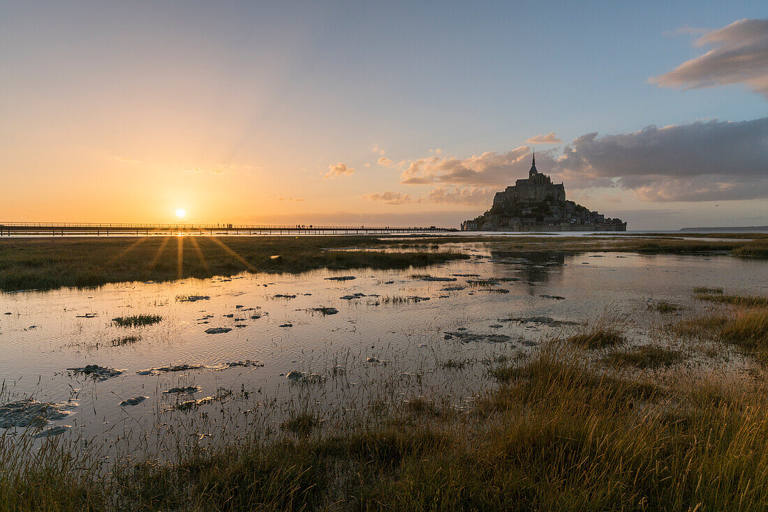 Sonnenunterganglicht, Mont-Saint-Michel, Normandie, Frankreich