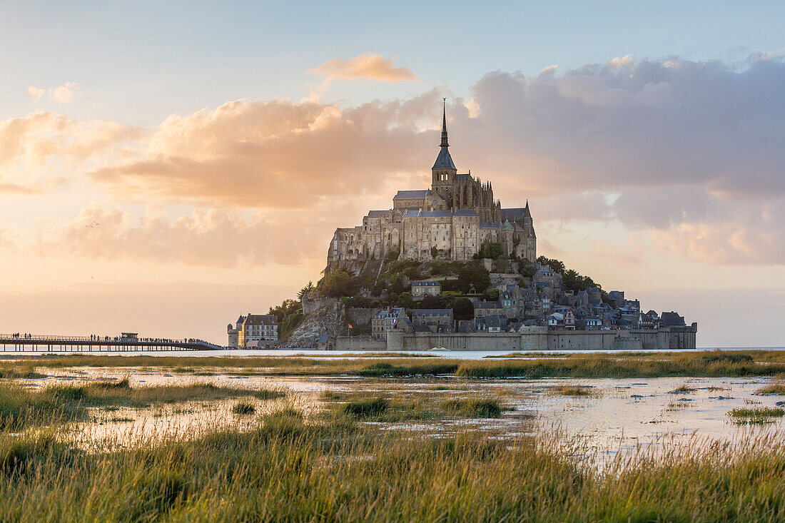 Sonnenunterganglicht, Mont-Saint-Michel, Normandie, Frankreich