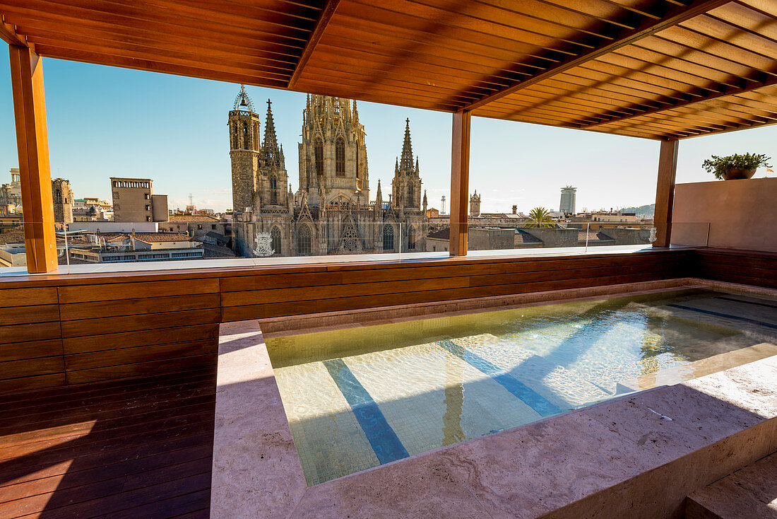 Barcelona, Catalonia, Spain, Southern Europe,  Outdoor swimming pool in front of the old Cathedral of the Holy Cross and Saint Eulalia