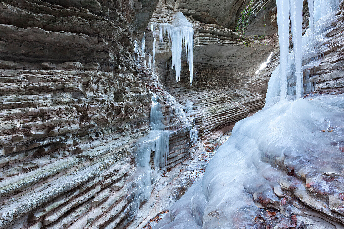 Europa, Italien, Venetien, Belluno, Die Schlucht von Brent de l'Kunst im Winter, Sant'Antonio di Tortal, Gemeinde Trichiana