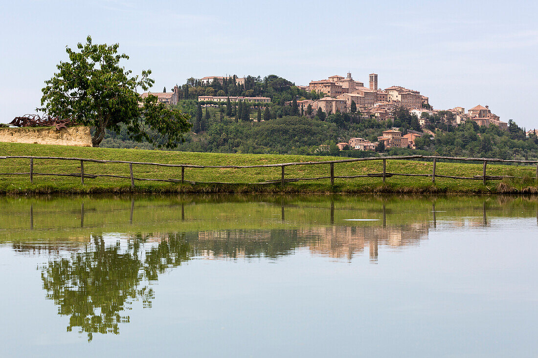 Italien, Toskana, das Dorf Montepulciano auf den Hügeln Toskana, Provence von Siena