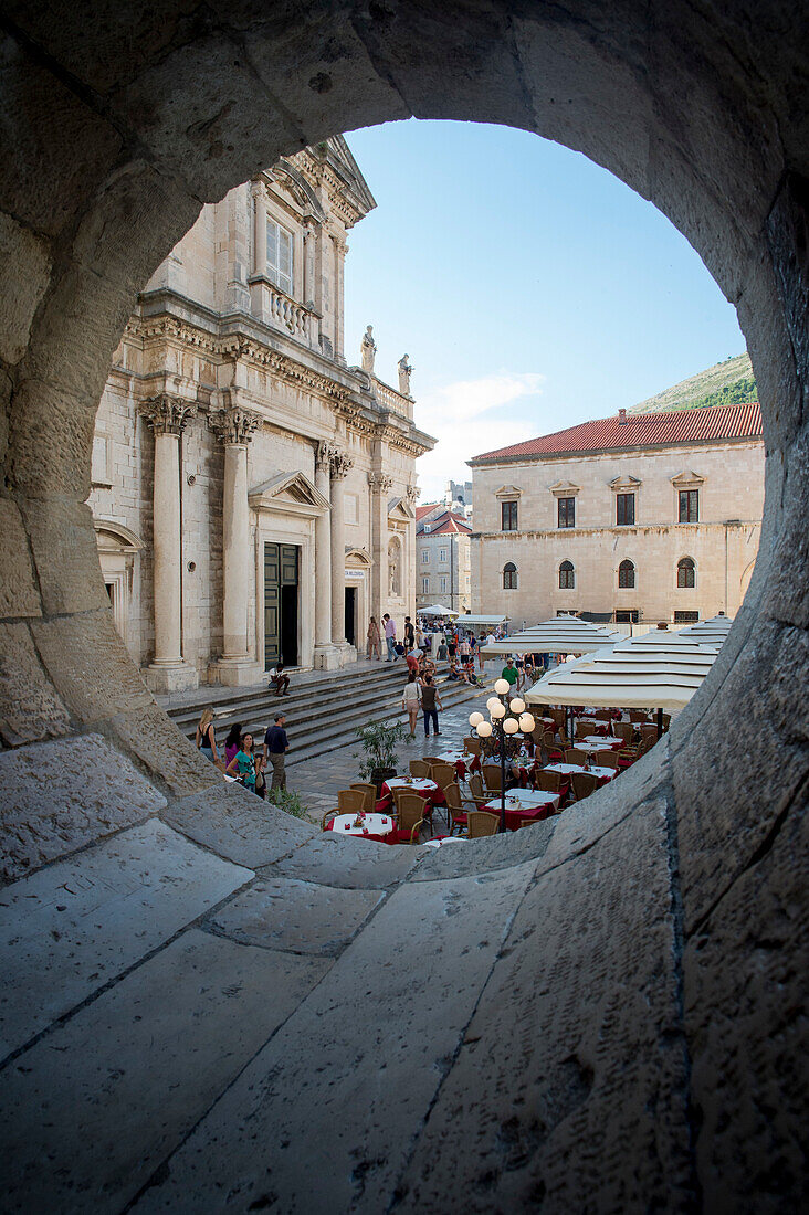 A Peak Into An Outdoor Dining Area Inside The Old City Of Croatia, Europe