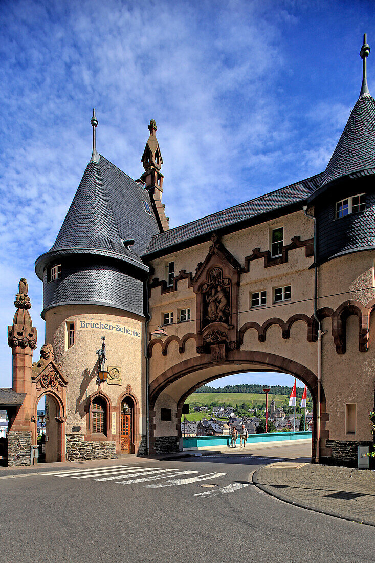 Bridge Gate in Traben-Trabach, Moselle Valley, Rhineland-Palatinate, Germany, Europe