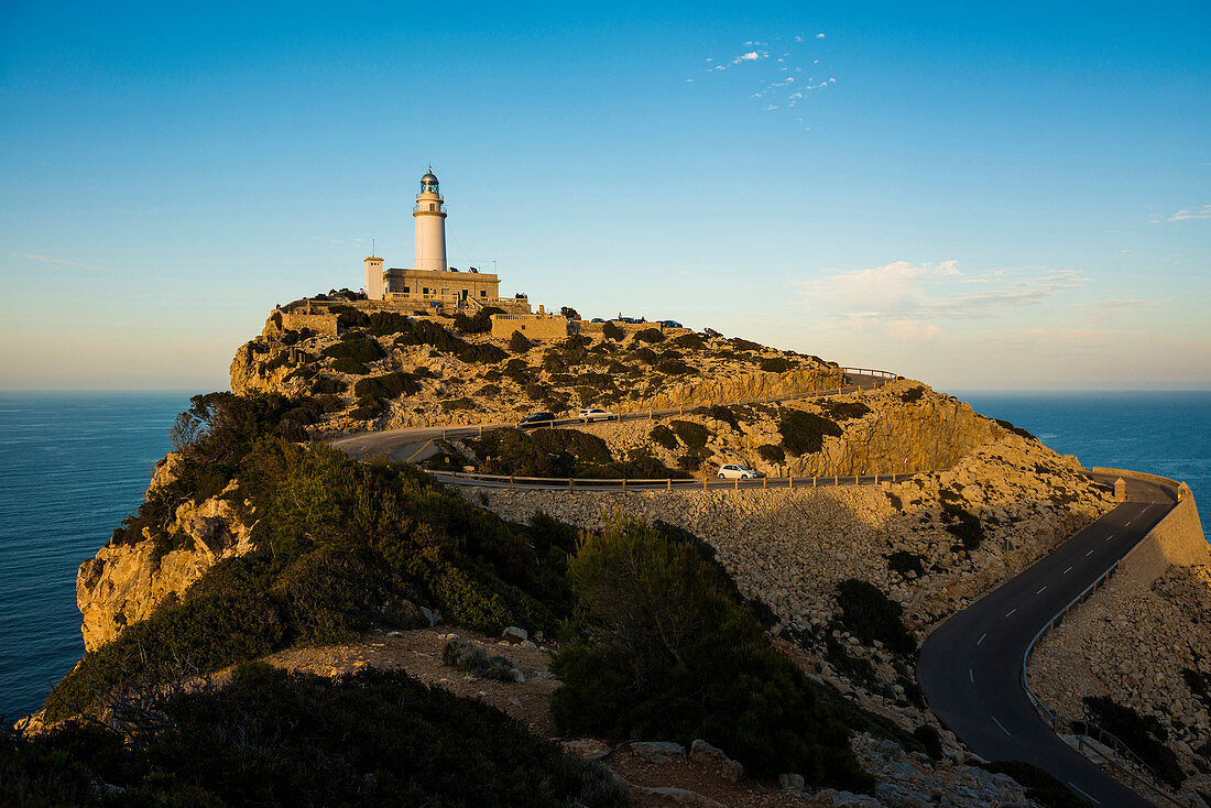 Leuchtturm und Sonnenuntergang am Kap Formentor, Port de Pollença, Serra de Tramuntana, Mallorca, Balearen, Spanien