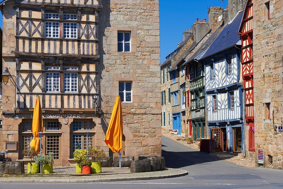 Treguier, Town Gate, Côtes d'Armor, Lannion District, Bretagne, Brittany France