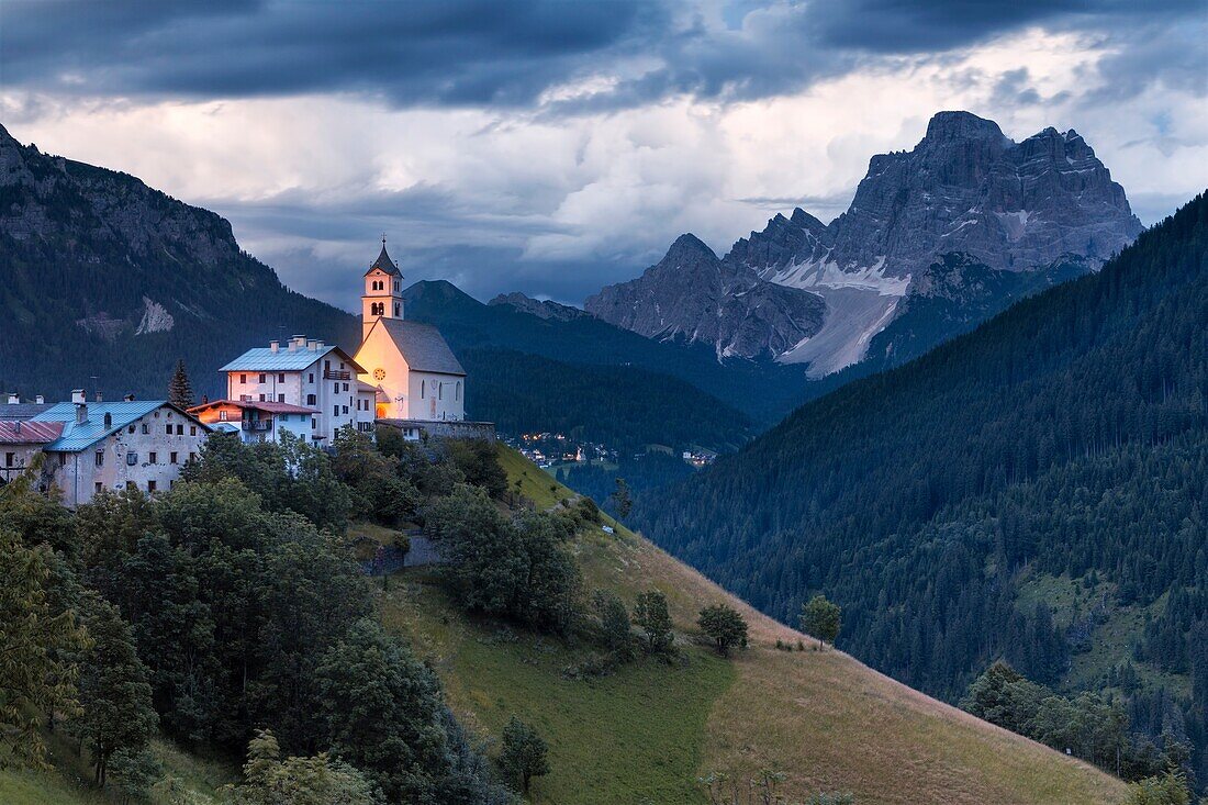 Europe, Italy, Veneto, Belluno The village of Colle Santa Lucia, Agordino, Dolomites