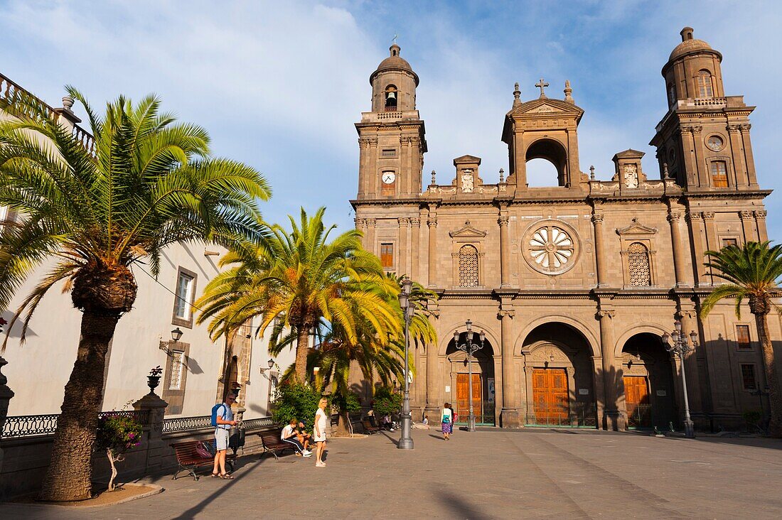 Spain, Canary islands, Gran Canaria, Las Palmas de Gran Canaria city, place and cathedral Santa Ana