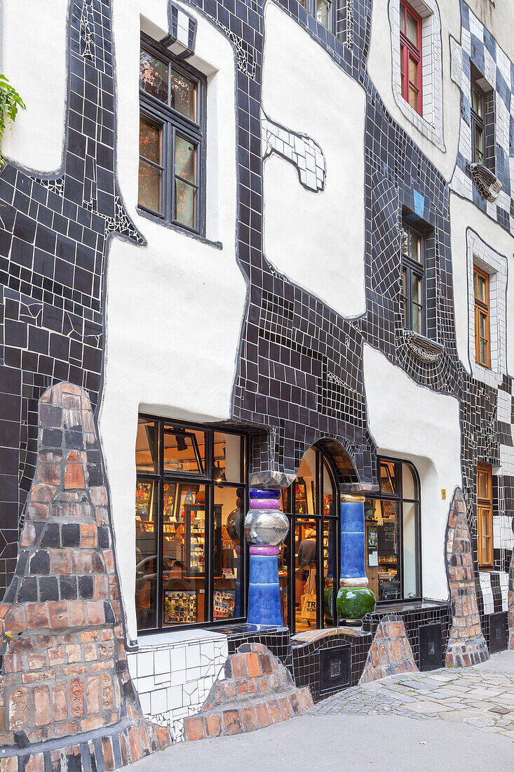 Kunst Haus Wien of Friedensreich Hundertwasser in Vienna, Eastern Austria, Austria, Europe