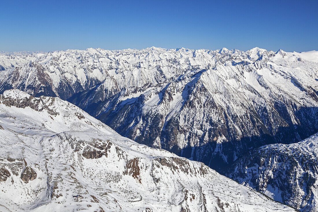 View from Gefrorene-Wand-Spitzen of the Zillertal Alps and Central Alps, Hintertux, Tirol, Austria, Europe