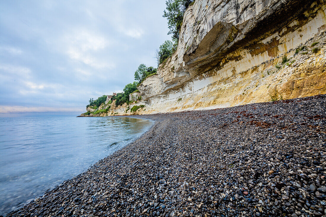 Rock and chalk Cliffs, White Cliffs, UNESCO, World Heritage Site, Stevns Klint, Hojerup Gamle Kirke, church, Baltic Sea, Denmark