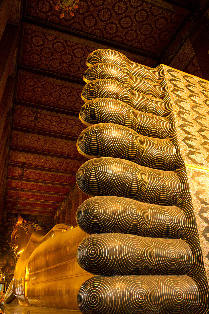 Liegender Buddha von Wat Pho (Wat Po), Bangkok, Thailand, Südostasien, Asien