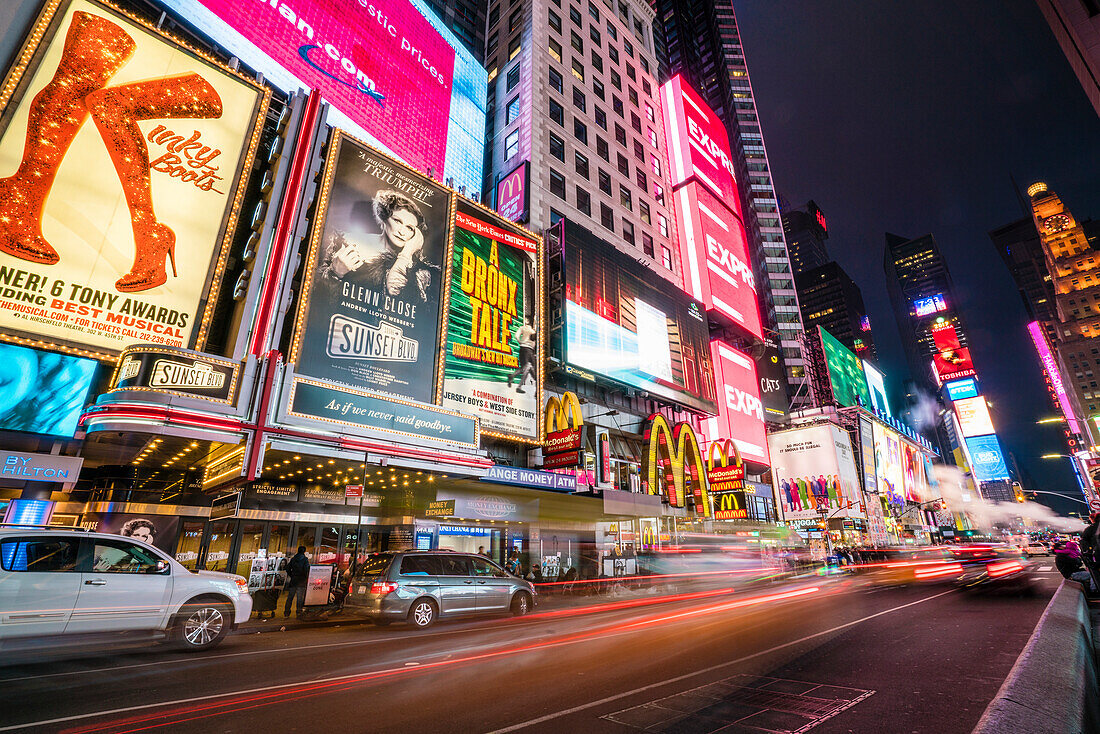 Times Square bei Nacht, New York City, Vereinigte Staaten von Amerika, Nordamerika