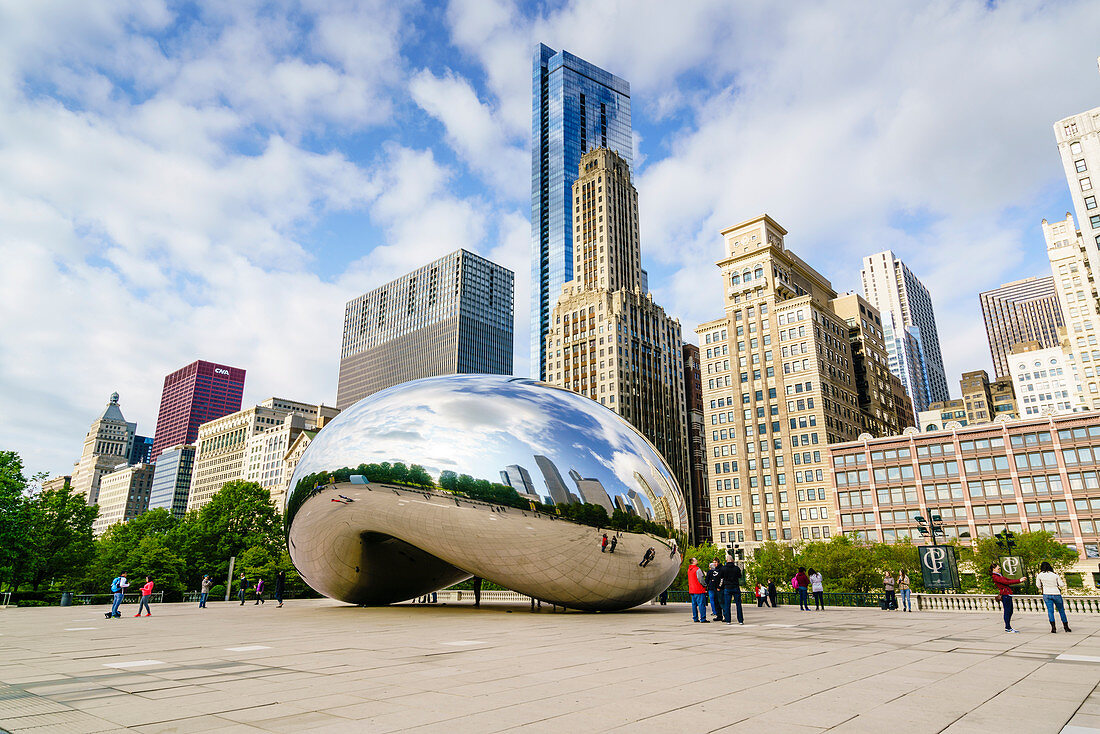 Millennium Park and the Cloud Gate sculpture, Chicago, Illinois, United States of America, North America