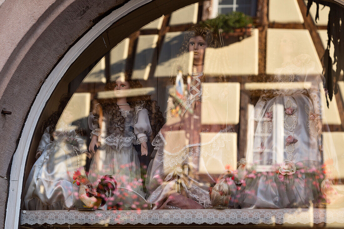 Egiusheim, Elsass, Frankreich, Typische Puppen elsässische Häuser
