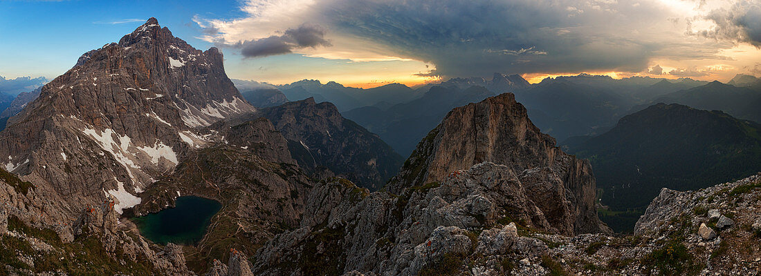 Panorama von Coldai Peaks, Civetta Gruppe, Dolomiten, Aleeghe, Belluno, Venetien, Italien