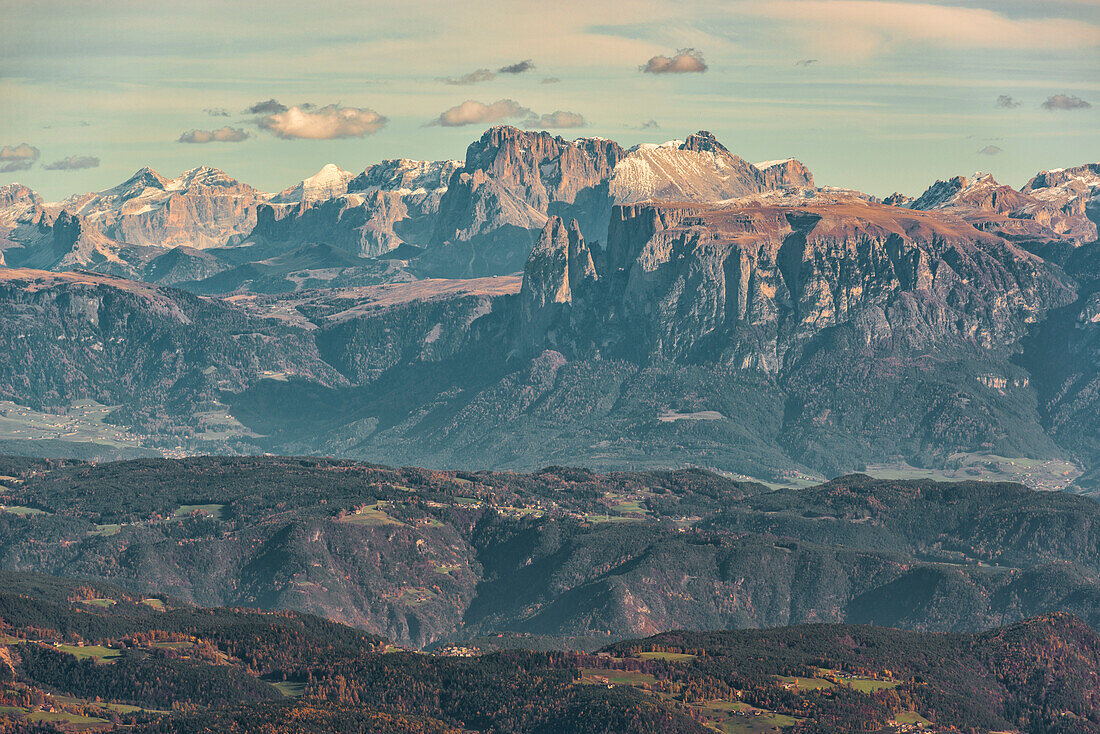 Italien, Trentino Alto Adige, Santner Blick auf den Luco-Gipfel, im Hintergrund sehen Sie Piz Boè, Tofana de Rozes, Tofana di Mezzo, Tofana de Dentro