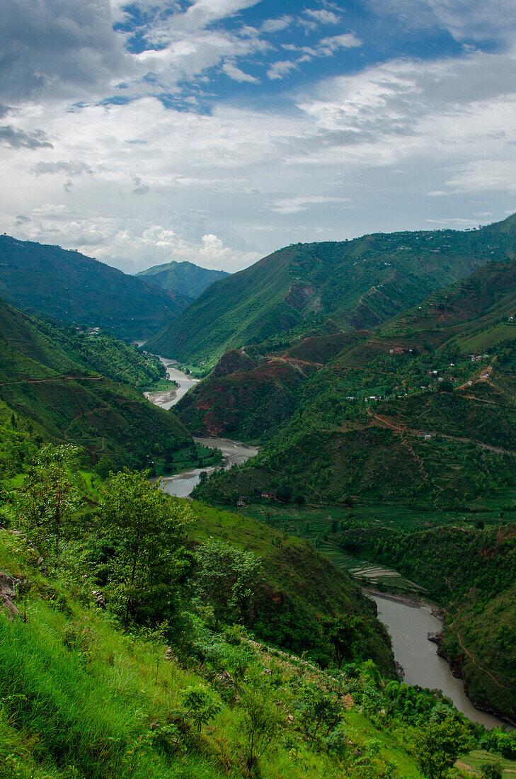 'Ein Blick auf das Tal um die Landschaft von Ramechaap, Bild genommen während der ''Indigenous People Trek'', Nepal, Asien'