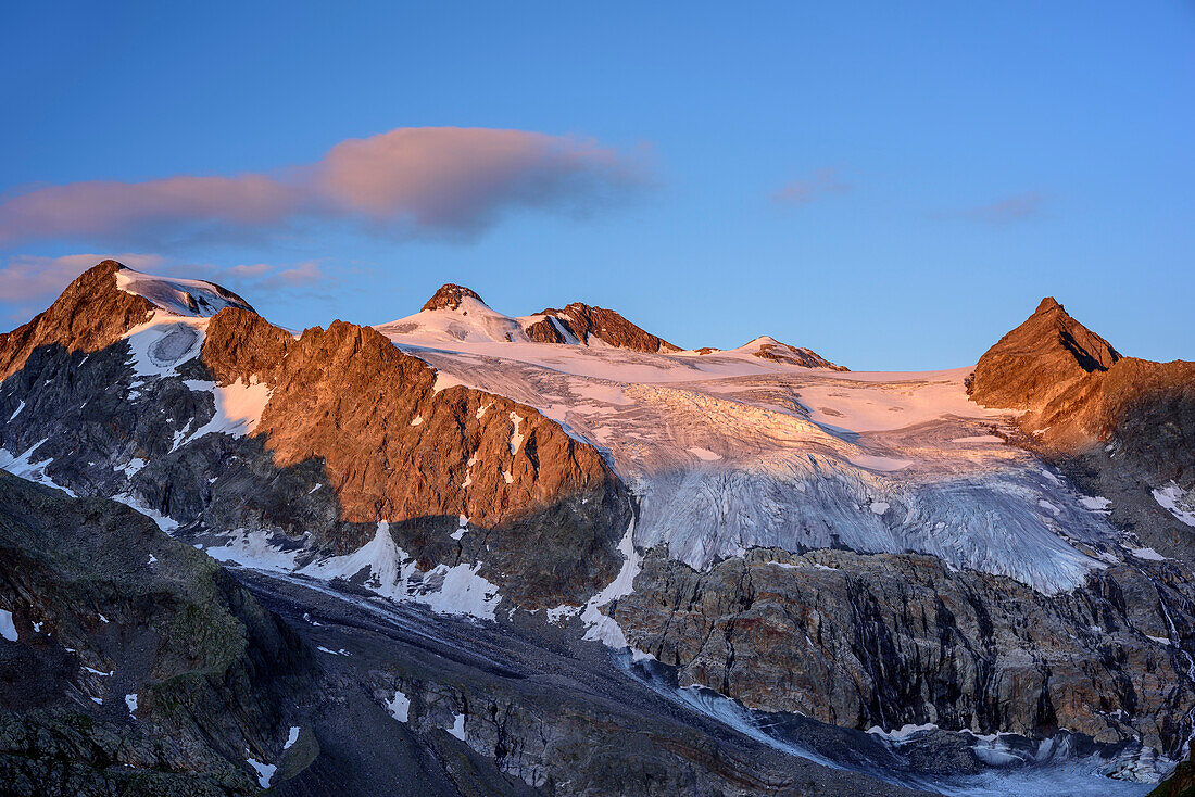 Wilder Pfaff und Zuckerhütl im Morgenlicht, Stubaier Höhenweg, Großer Trögler, Stubaier Alpen, Tirol, Österreich