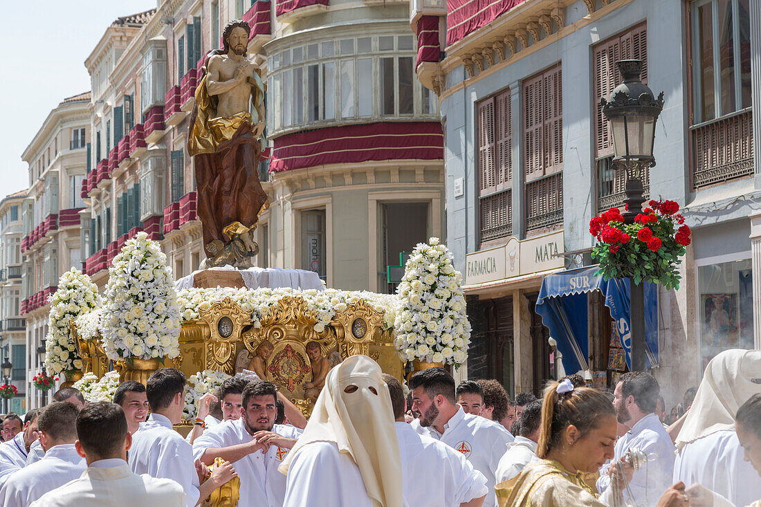 Locals taking part in the Resurrection Parade on Easter Sunday, Malaga, Costa del Sol, Andalusia, Spain, Europe