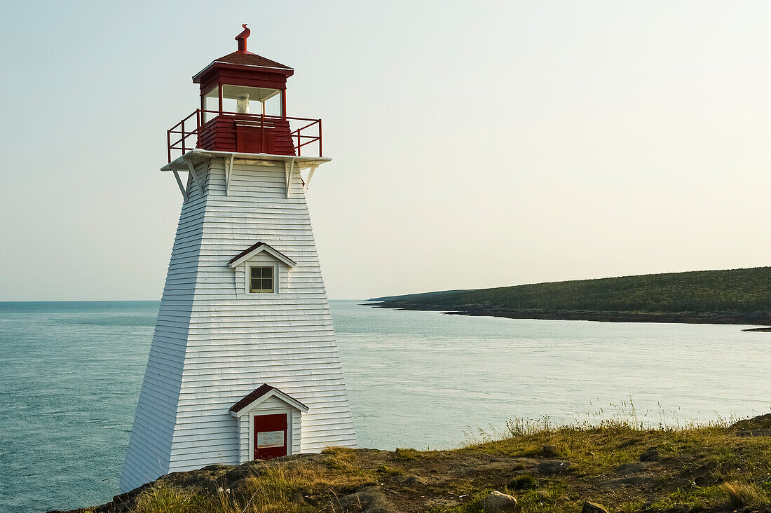 'Boar's Head Leuchtturm, Bay of Fundy; Long Island, Nova Scotia, Kanada'