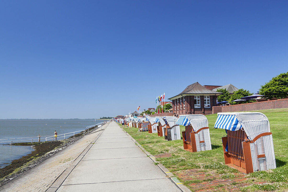 Beach in Wilhelmshaven by the Jade Bay in the National Park Wadden Sea of Lower saxony, East Frisia, Friesland, Lower Saxony, Northern Germany, Germany, Europe