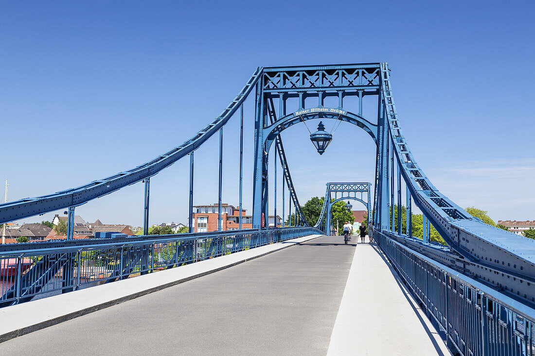 Kaiser-Wilhelm-Brücke in Wilhelmshaven, Ostfriesland, Niedersachsen, Norddeutschland, Deutschland, Europa