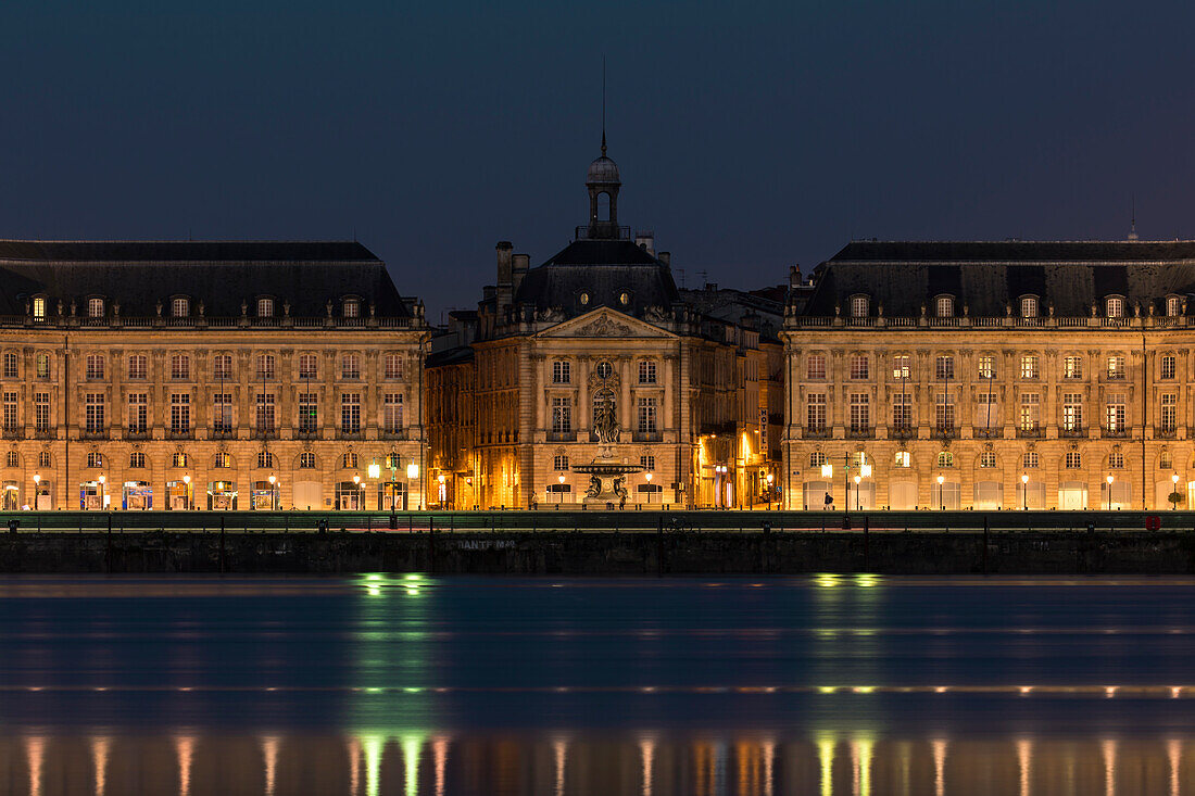 'River Garonne and the buildings of the ''Place de la Bourse'' at dusk'