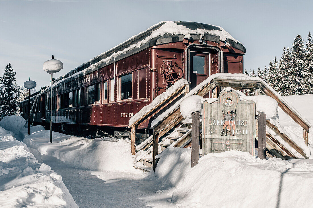 old train at Lake Louise, Bow Valley, Banff National Park, Alberta, Kanada, north america