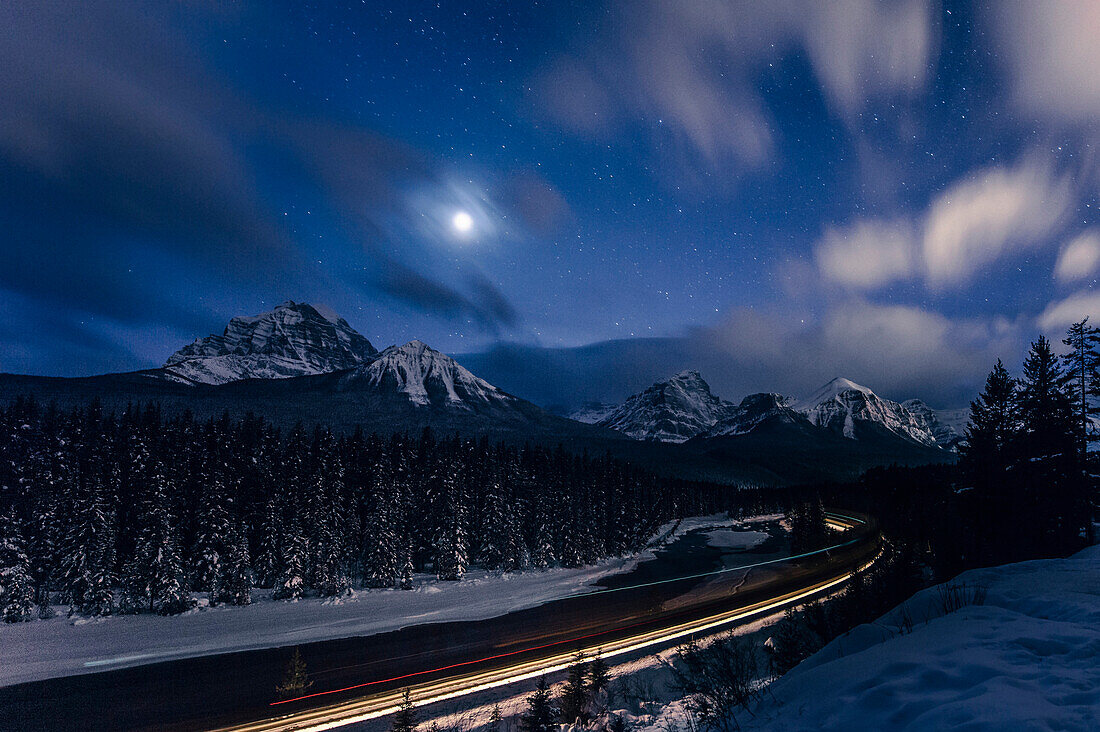 Train passing Morant´s Curve, Banff Town, Bow Valley, Banff National Park, Alberta, canada, north america