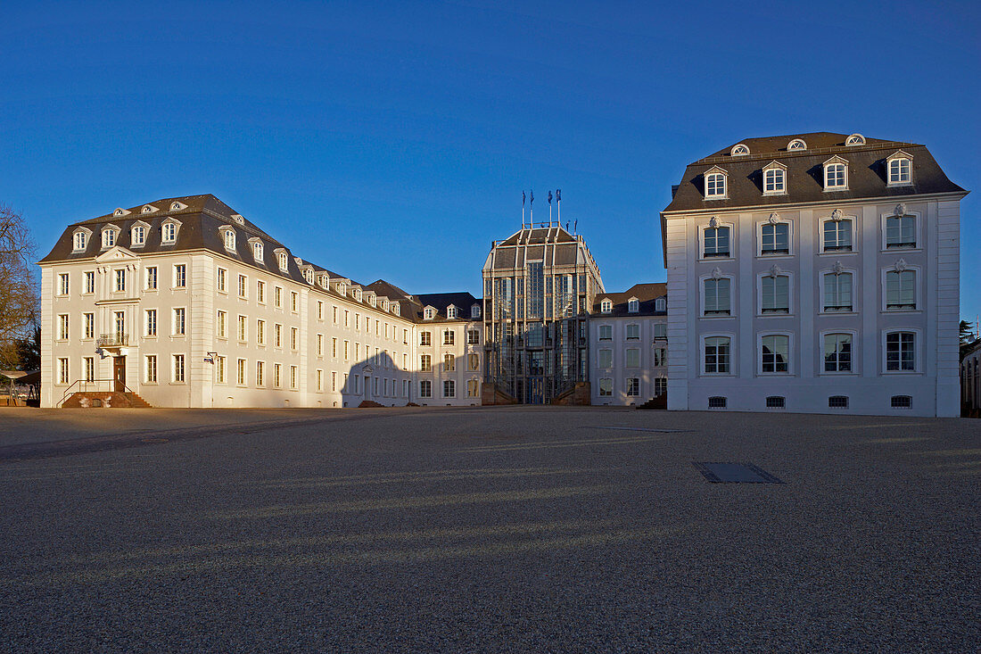 Schloß und Schloßplatz , Saarbrücken , Saarland , Deutschland , Europa