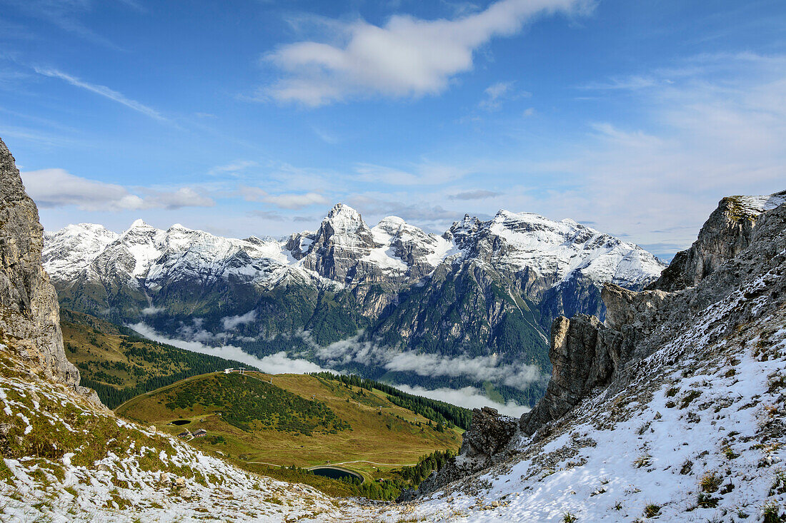 View from notch Lotterscharte towards valley Pflerschtal with Tribulauns, Lotterscharte, valley Pflerschtal, Stubai Alps, South Tyrol, Italy