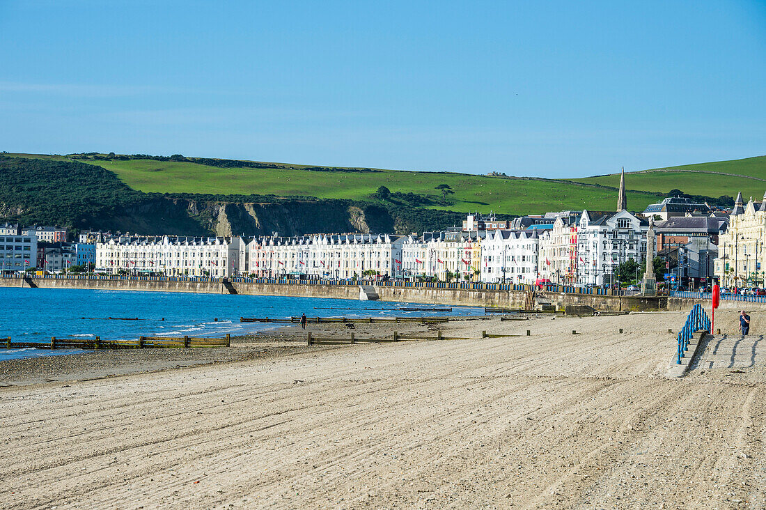 Strand an der Küste von Douglas, Isle of Man, Kroneabhängigkeit des Vereinigten Königreichs, Europa
