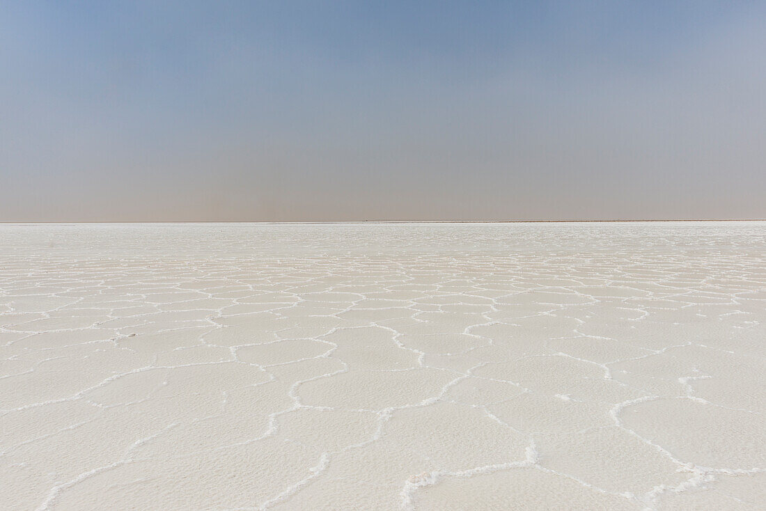 Reines Salz in einem Salzsee, Danakil Depression, Äthiopien, Afrika