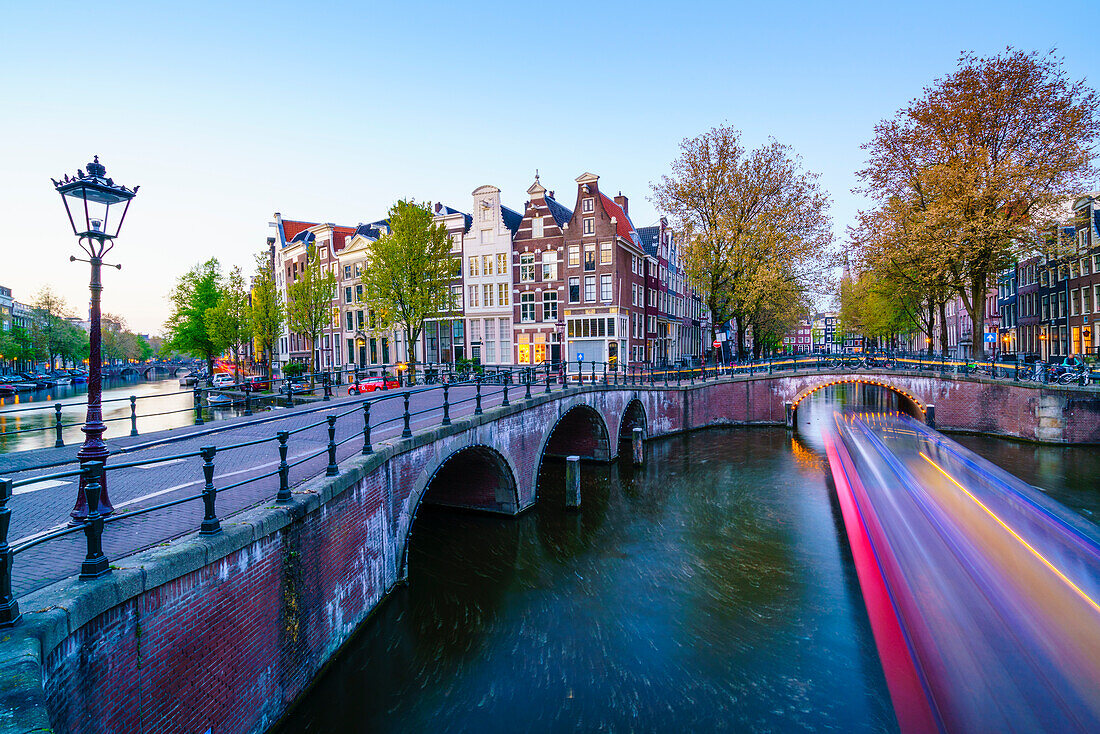 Keizersgracht Canal at dusk, Amsterdam, Netherlands, Europe