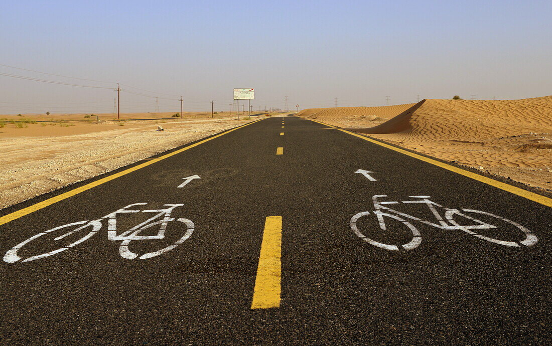 Al Qudra Radweg in der Nähe von Dubai, Vereinigte Arabische Emirate, Naher Osten