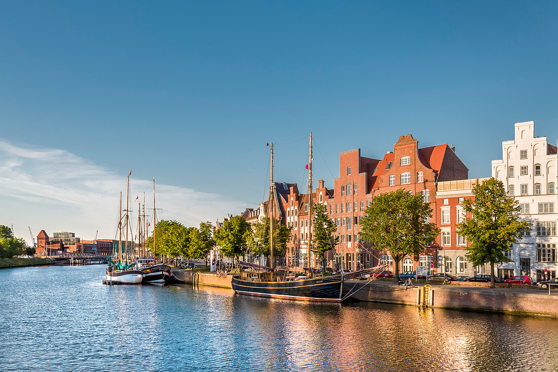 View over river Trave towards old town, Luebeck, Baltic coast, Schleswig-Holstein, Germany