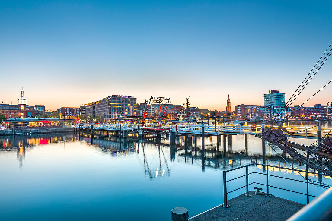 Sunset, view to the city and harbour, Kiel, Baltic coast, Schleswig-Holstein, Germany